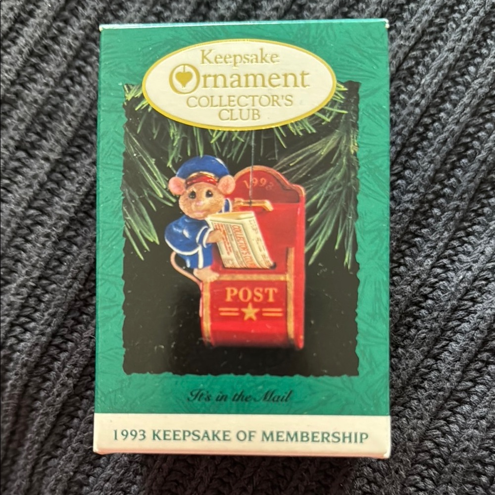 Keepsake Ornament Collector's Club Post Box Ornament